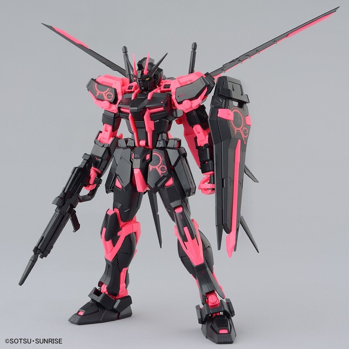 MG 1100 Aile Strike Gundam Ver.RM [Recirculation Color Neon Pink]